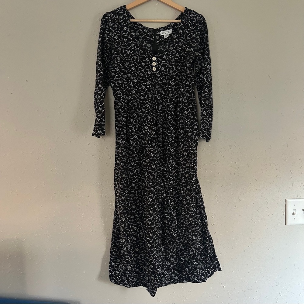 Vintage Black and White Floral Jumpsuit Lightweight Casual 90s Retro
